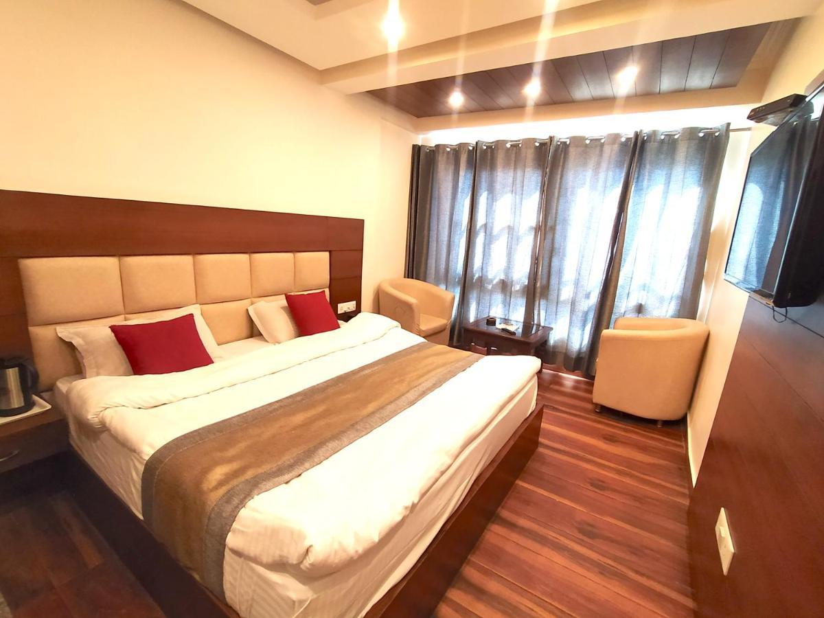 Hotel Samrat, Mussoorie Kültér fotó