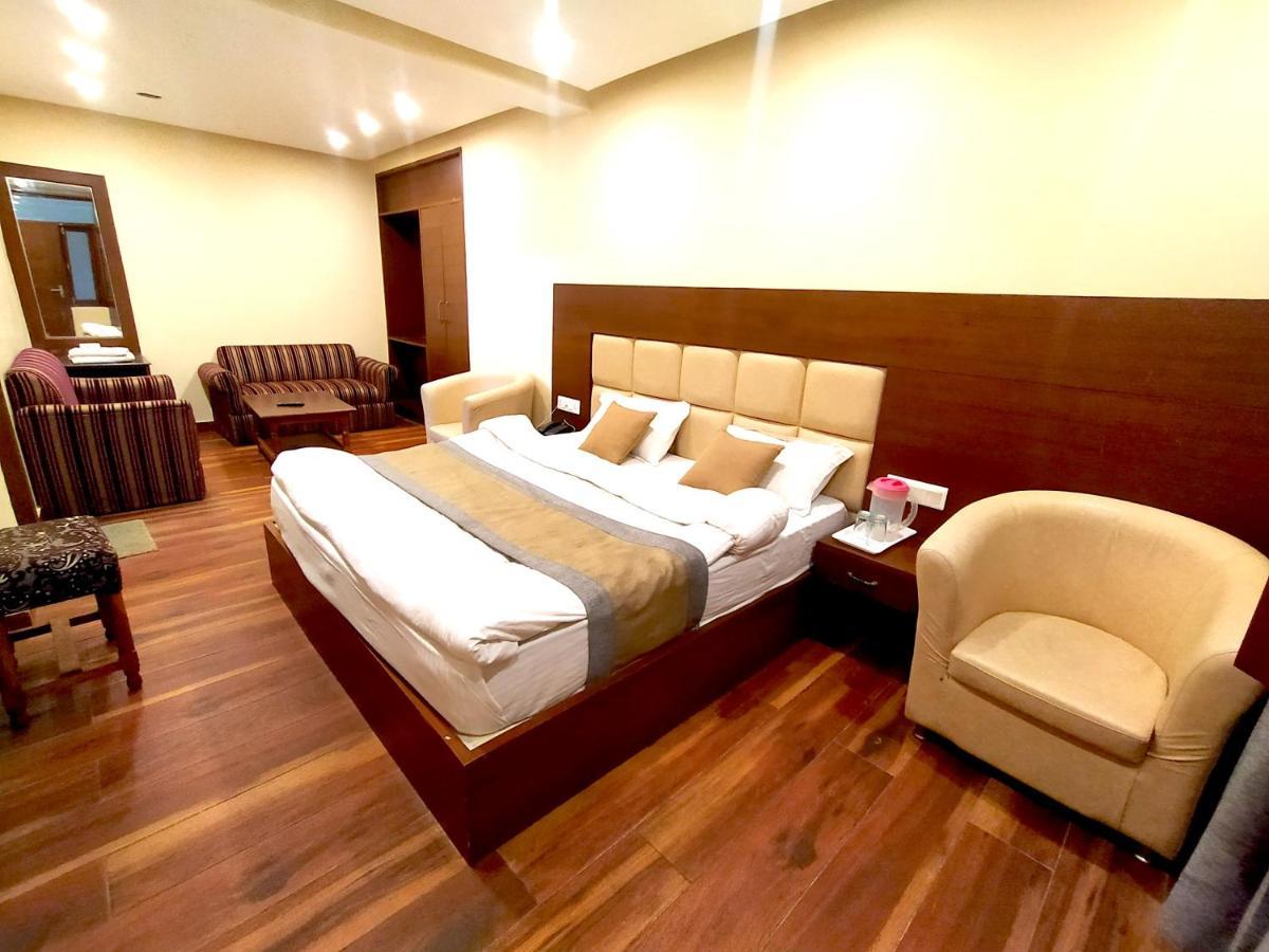 Hotel Samrat, Mussoorie Kültér fotó