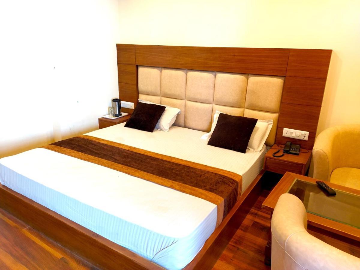 Hotel Samrat, Mussoorie Kültér fotó