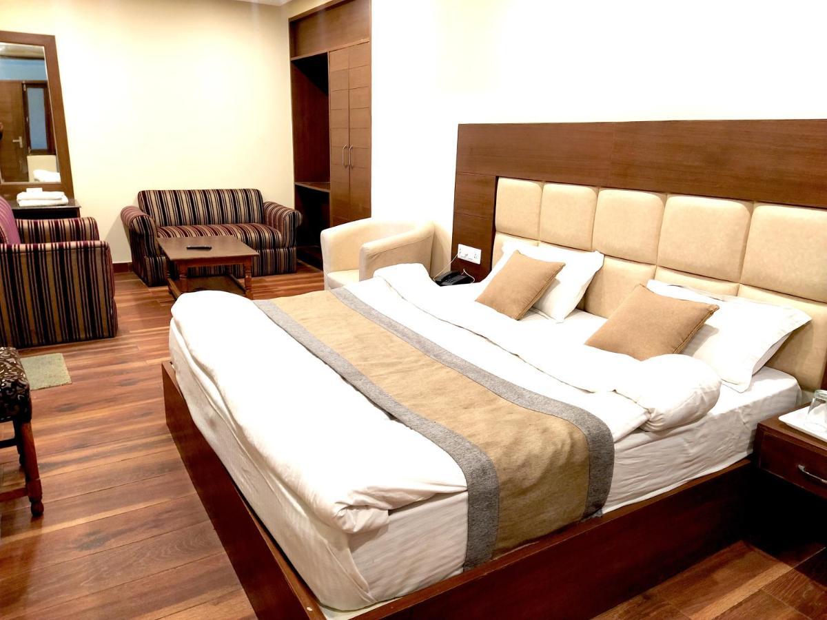 Hotel Samrat, Mussoorie Kültér fotó