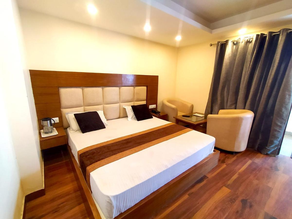 Hotel Samrat, Mussoorie Kültér fotó